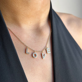Collier LOVE