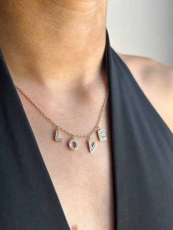 Collier LOVE